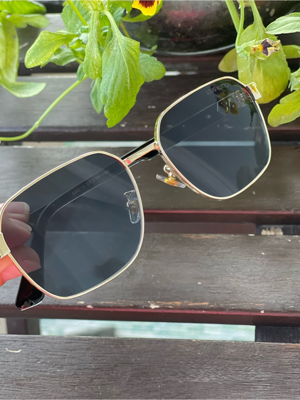Gold Frame Square Sunglasses with Dark Lenses lv like new